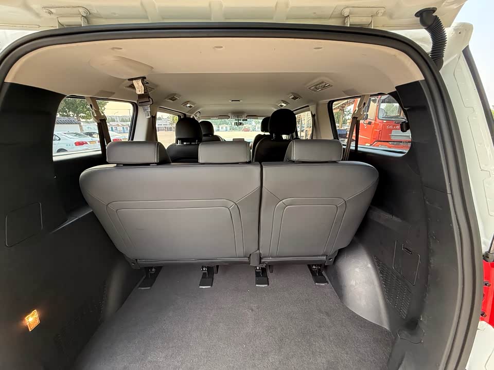 MAXUS Chase G10 MAXUS Chase G10