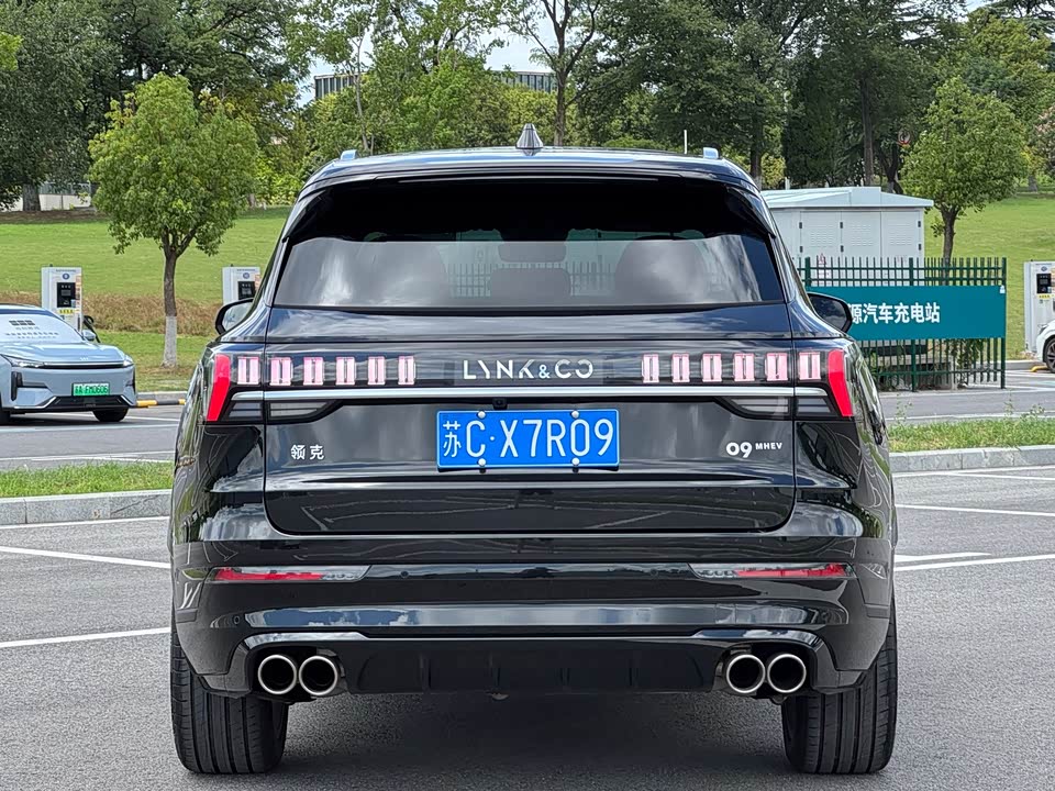 Lynk & Co 09 Lynk & Co 09