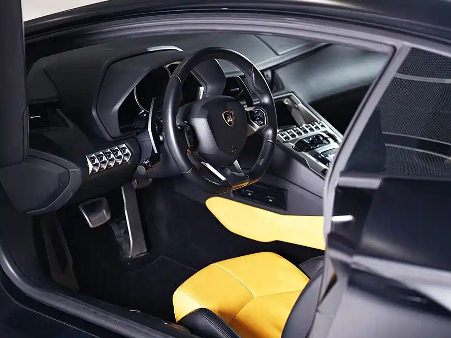 Lamborghini Aventador