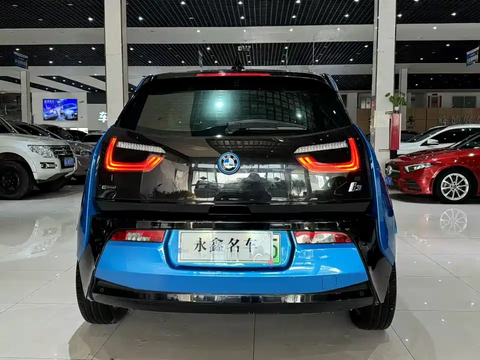 BMW i3