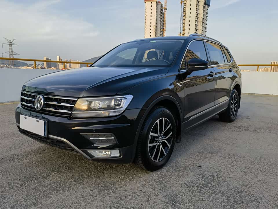 Volkswagen Tiguan L