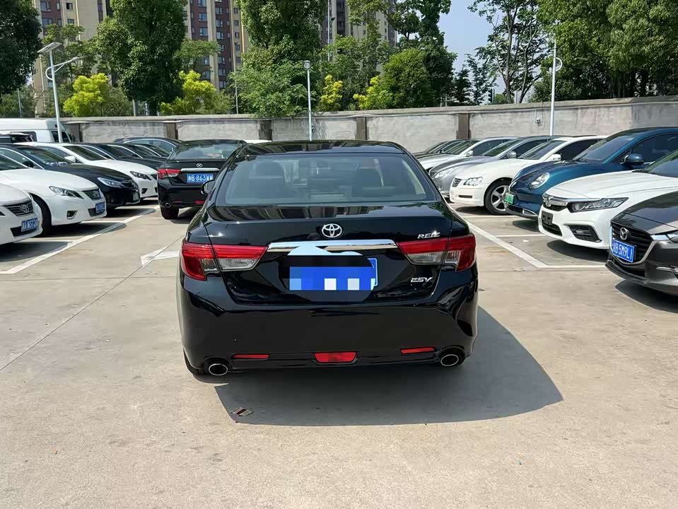 Toyota Reiz Toyota Reiz
