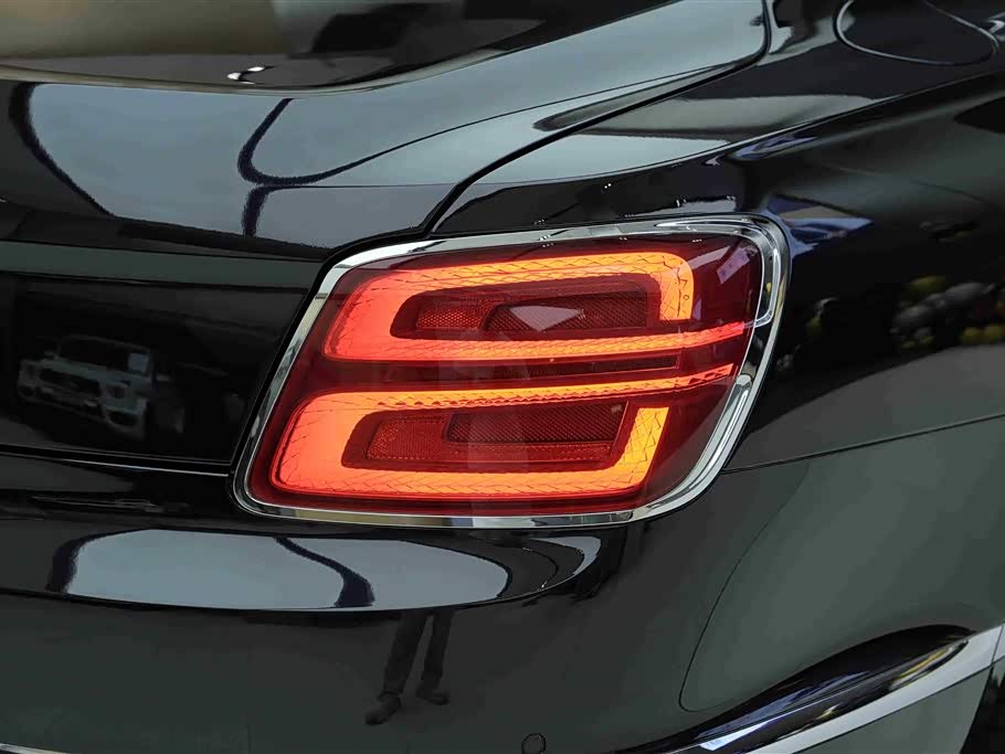 Bentley Flying