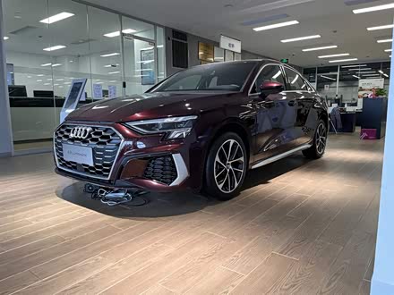 奥迪a3 2021款 a3l limousine 35 tfsi 进取运动型