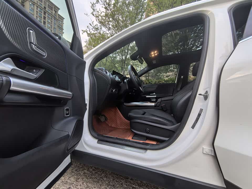 Mercedes-Benz EQA Mercedes-Benz EQA