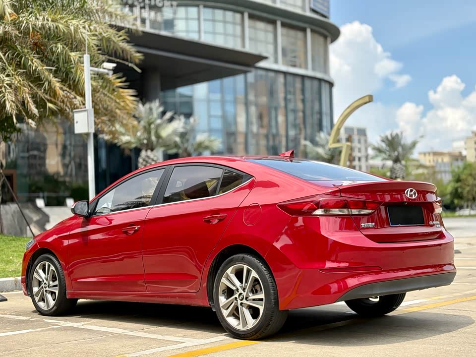 Hyundai Lead