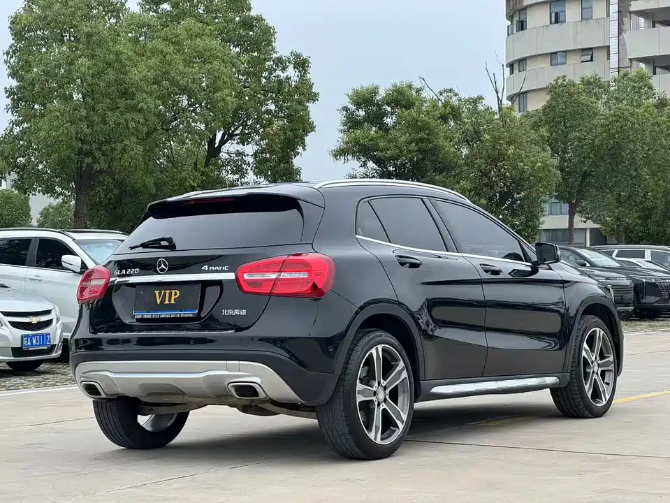Mercedes-Benz GLA