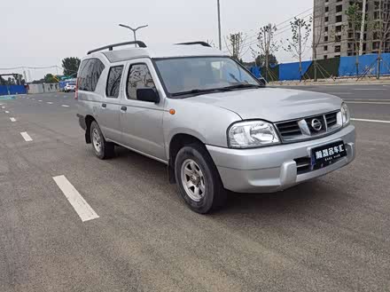 日产zn厢式车 2013款 2.4l两驱豪华型5座