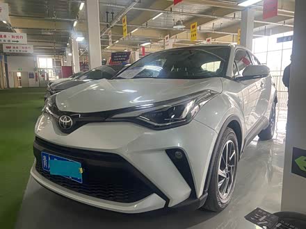 丰田c-hr 2021款 2.0l 精英版