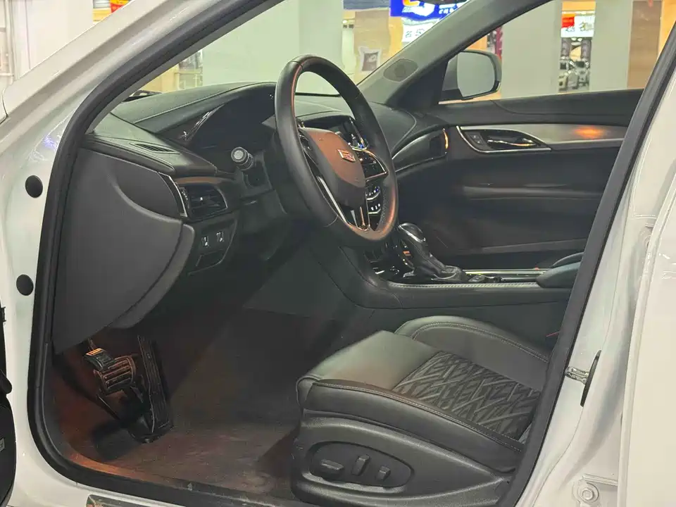 Cadillac ATS-L