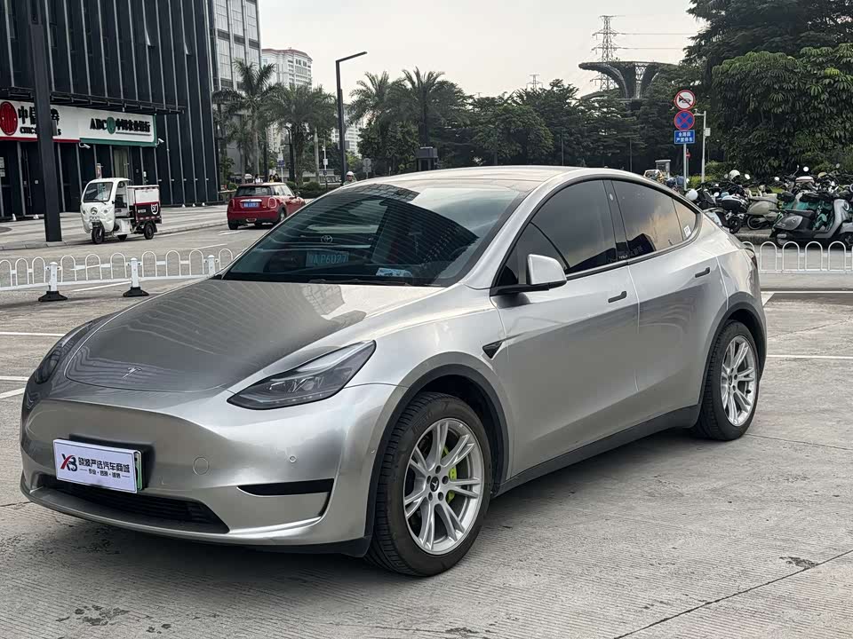 Tesla Model Y Tesla Model Y