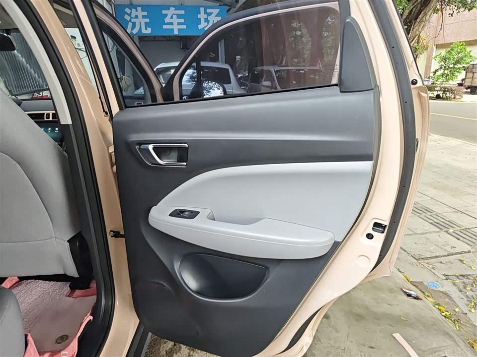 Leapmotor T03