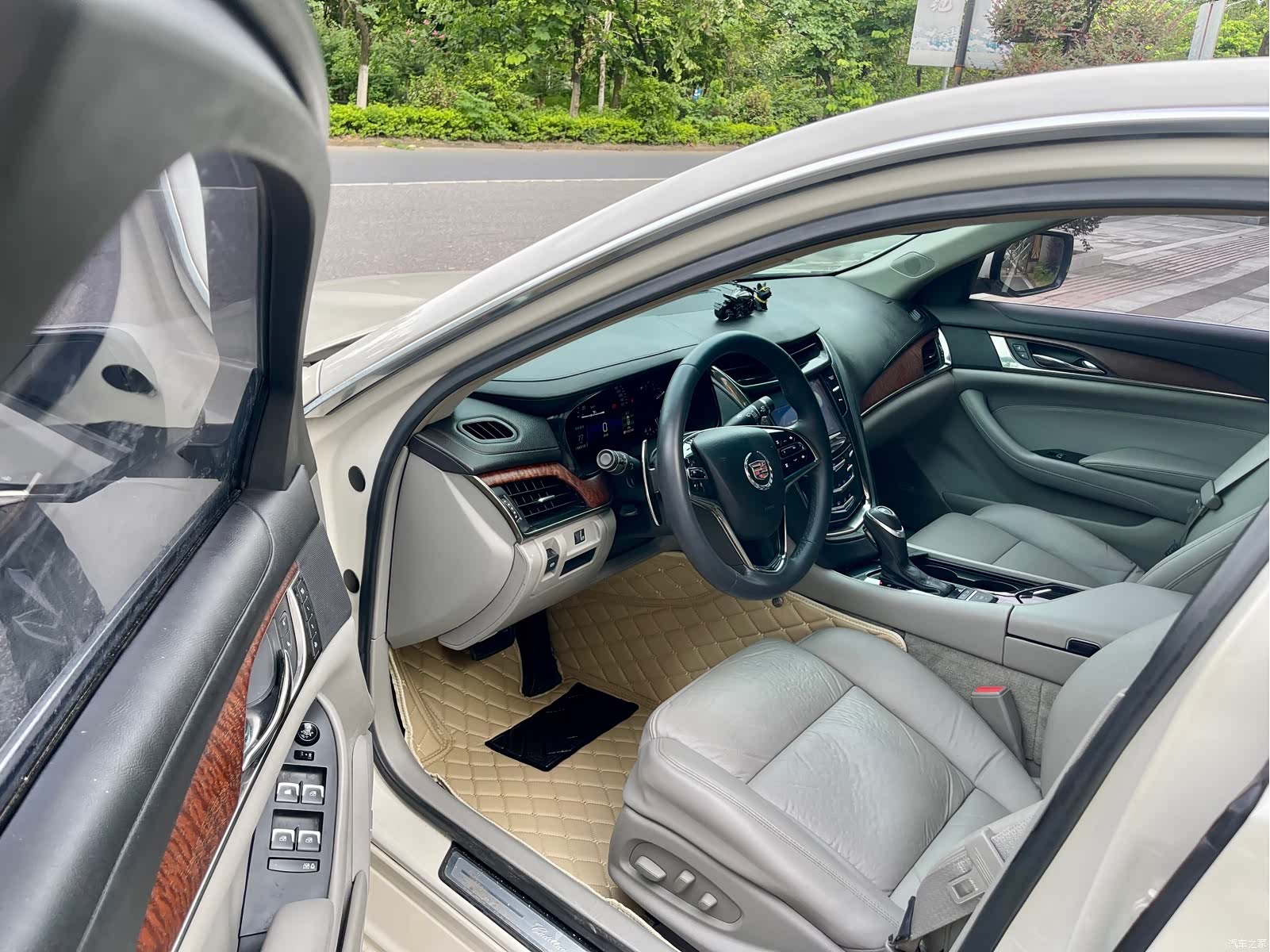 Cadillac CTS, 2015 4