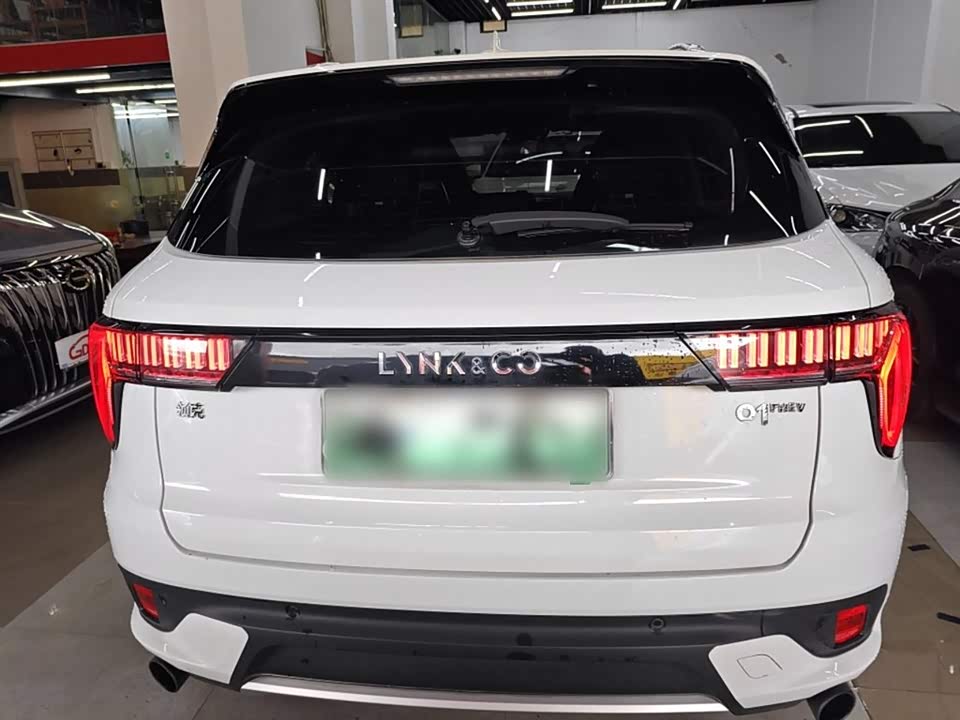 Lynk & Co 01 EM-P Lynk & Co 01 EM-P