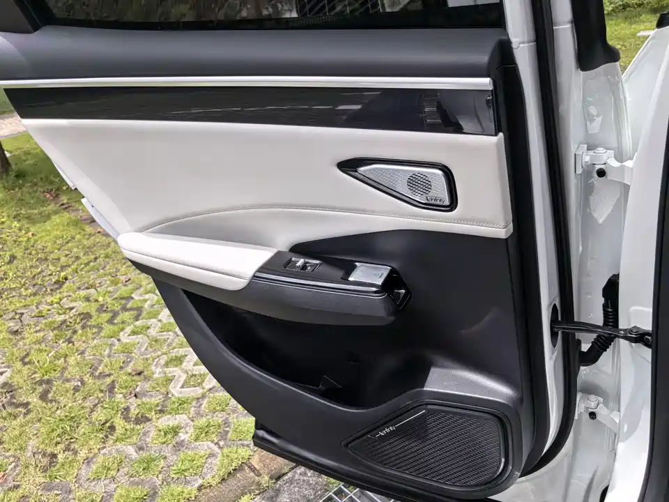 Geely Galaxy Galaxy L7