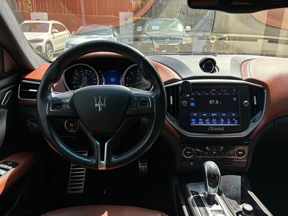 Maserati Ghibli Maserati Ghibli