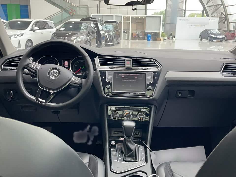 Volkswagen Tiguan L Volkswagen Tiguan L