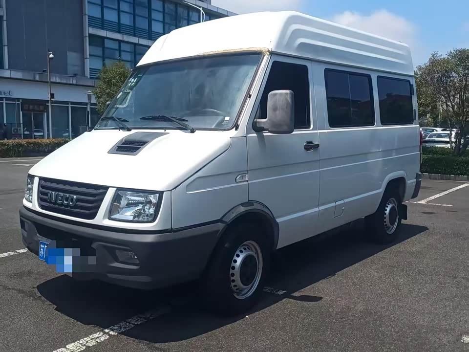 Iveco proud