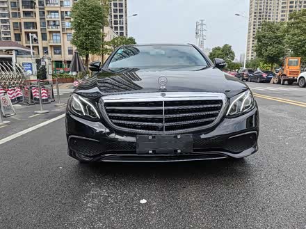 奔驰e级 2019款 改款 e 300 l 豪华型