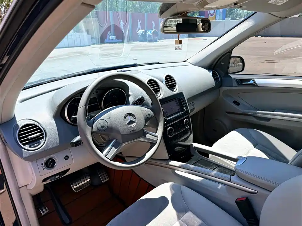 Mercedes-Benz M class