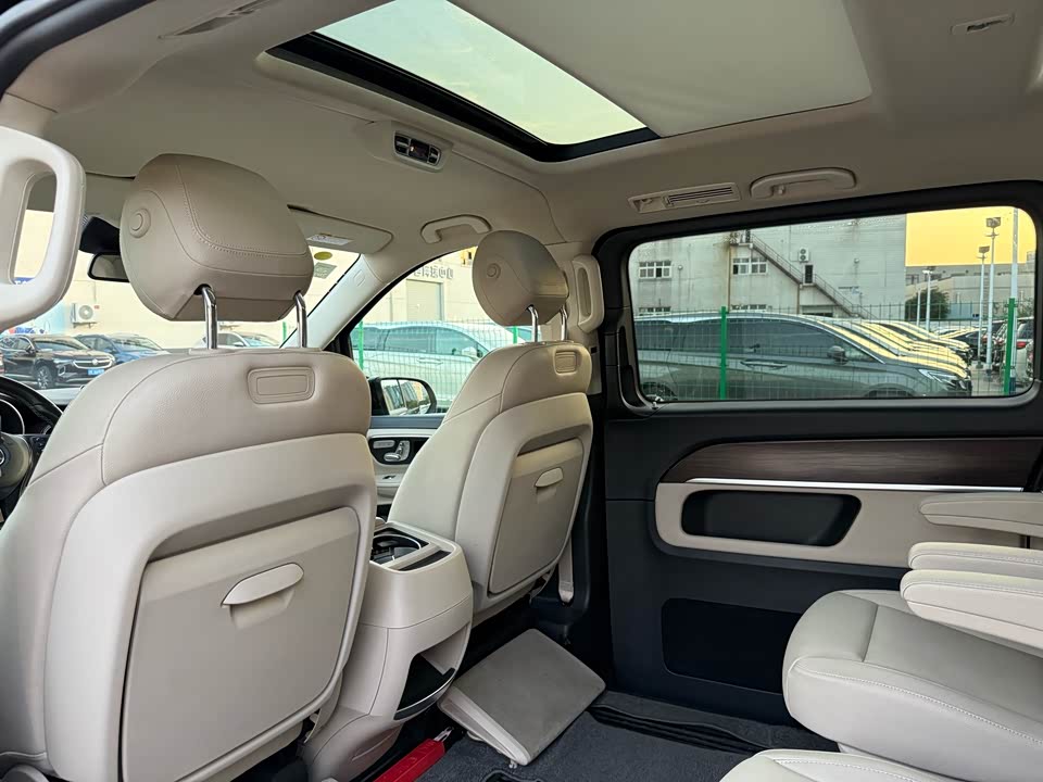 Mercedes-Benz V-class Mercedes-Benz V-class