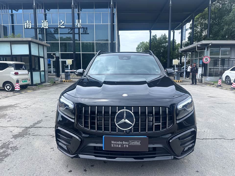 Mercedes-Benz GLB AMG Mercedes-Benz GLB AMG
