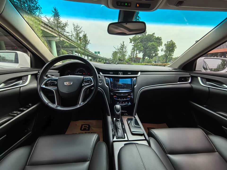 Cadillac XTS