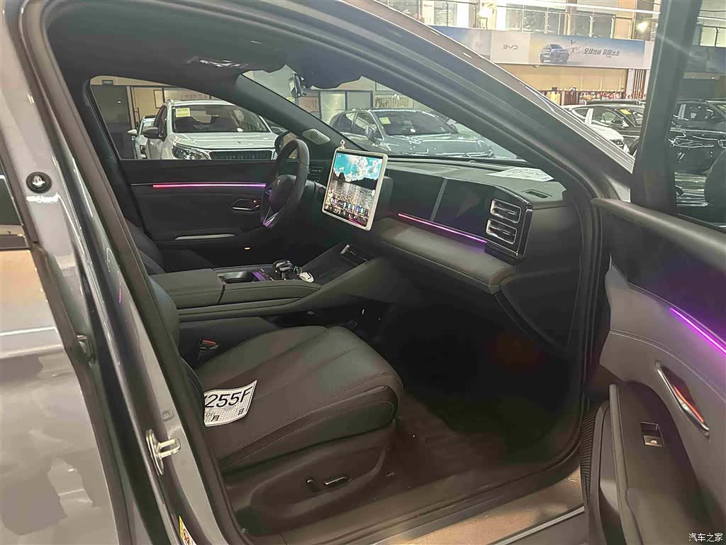 BYD Qin, 2025 10