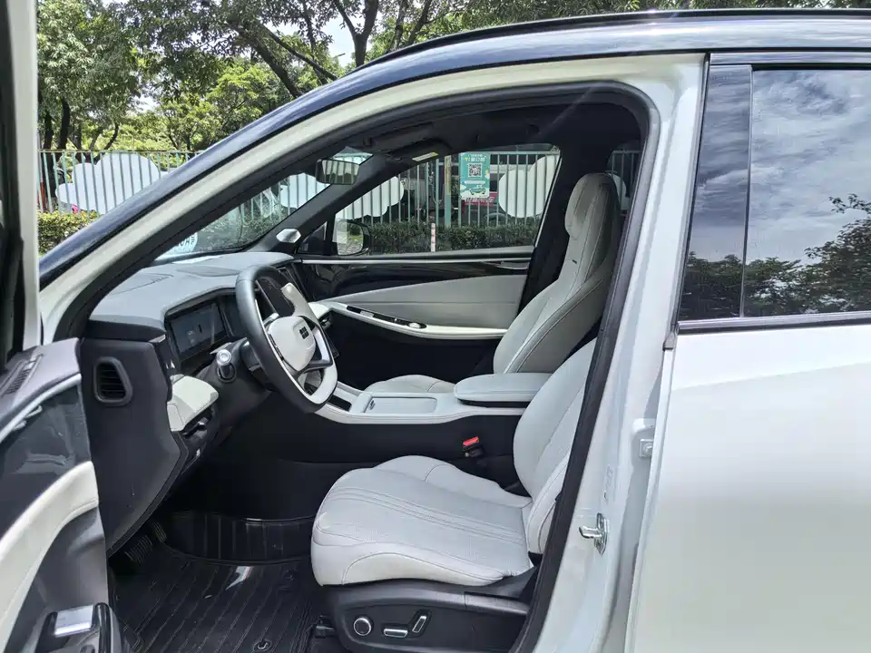 Geely Galaxy Galaxy L7