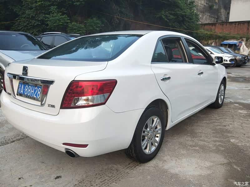 2013年03月 众泰z300 2013款 1.5l 手动豪华型