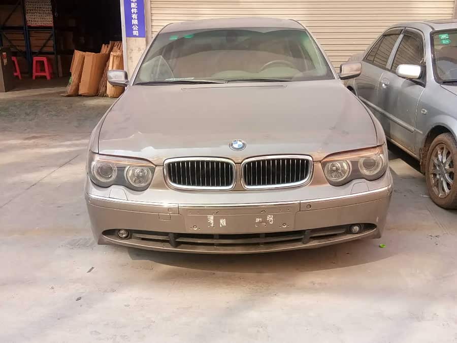 宝马7系 02款 745i