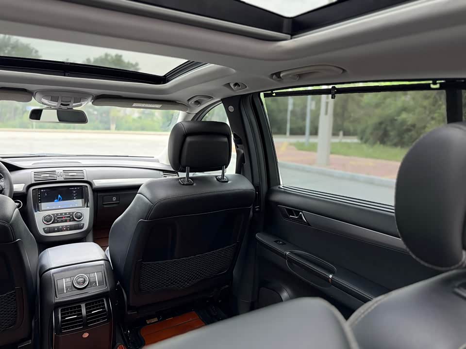 Mercedes-Benz R-class