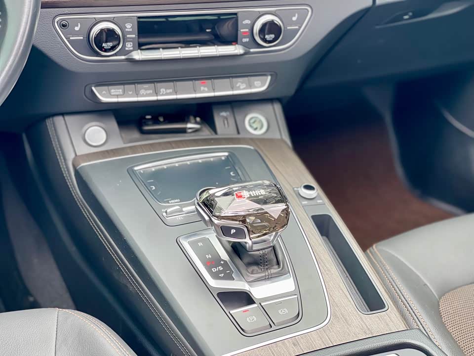 Audi Q5L Audi Q5L