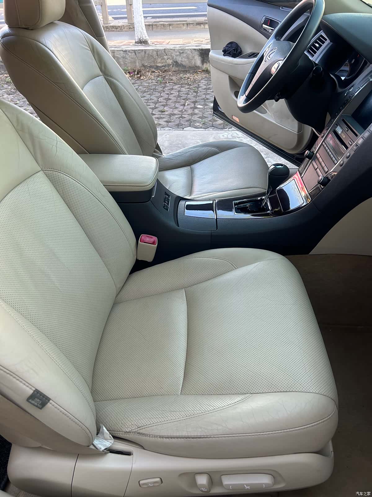 Lexus ES, 2011 14