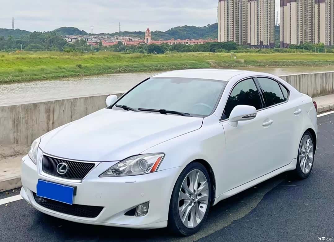 Lexus IS, 2009 1