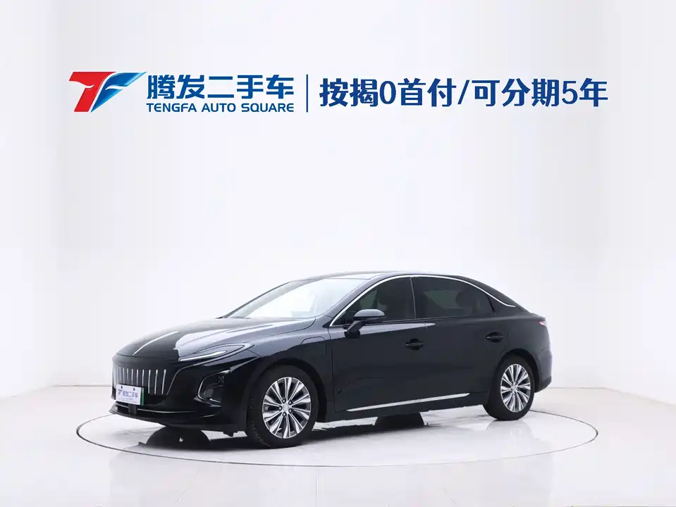 Hongqi E-QM5