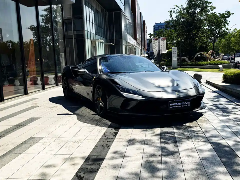 Ferrari F8