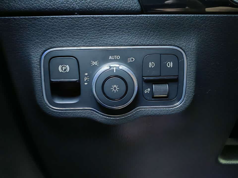 Mercedes-Benz GLA Mercedes-Benz GLA