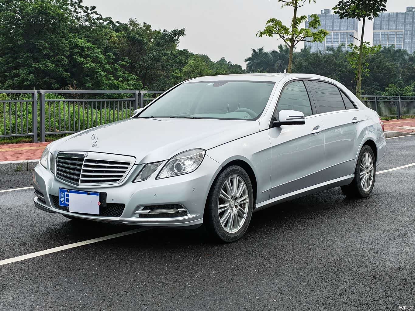 Mercedes-Benz E-Class, 2013 1