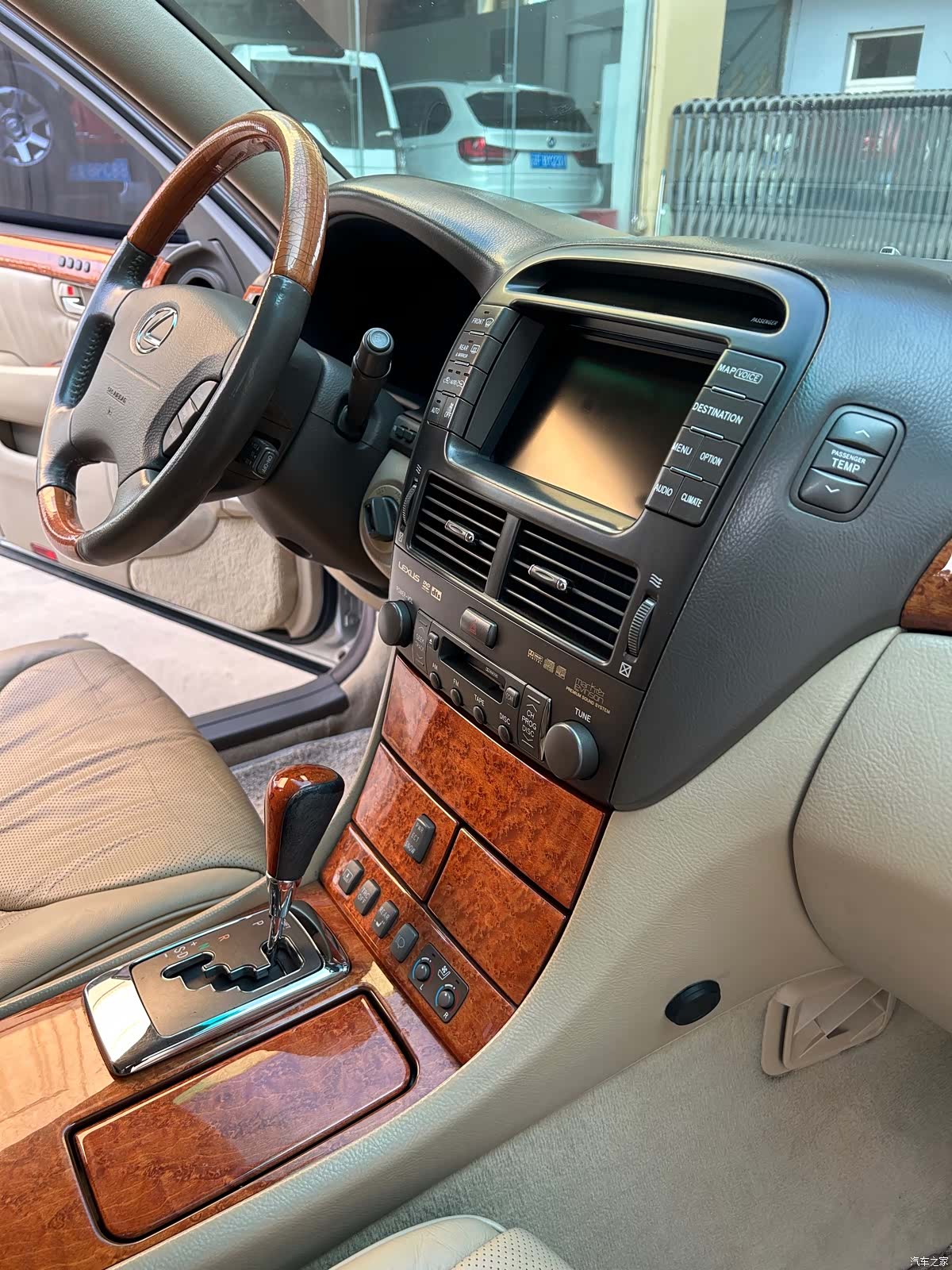 Lexus LS, 2005 16