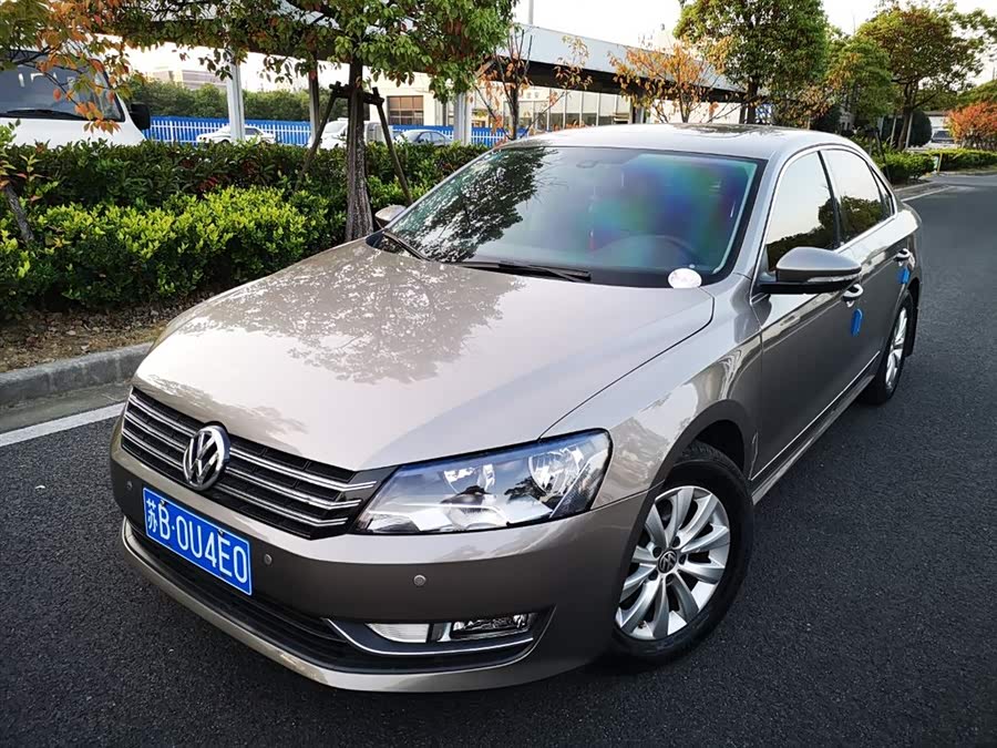 帕萨特 2013款 1.8tsi dsg尊荣版