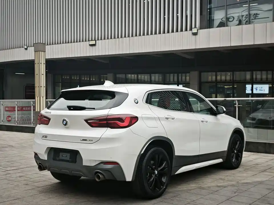 BMW X2