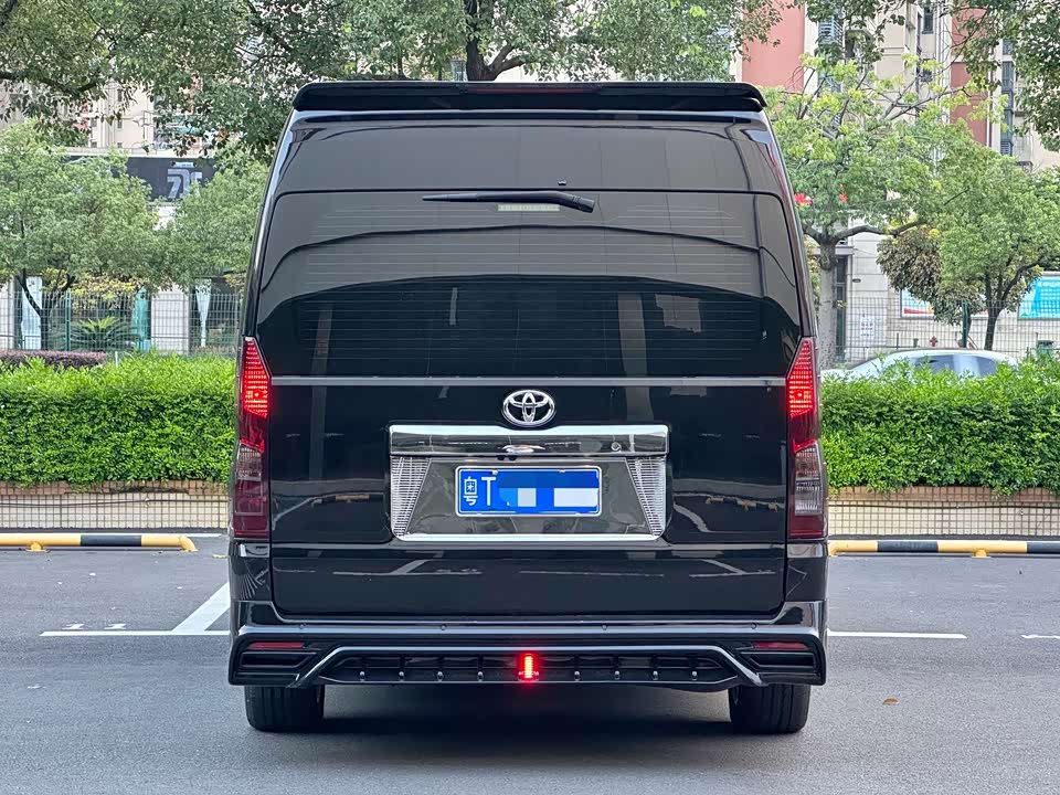 Toyota HIACE Toyota HIACE