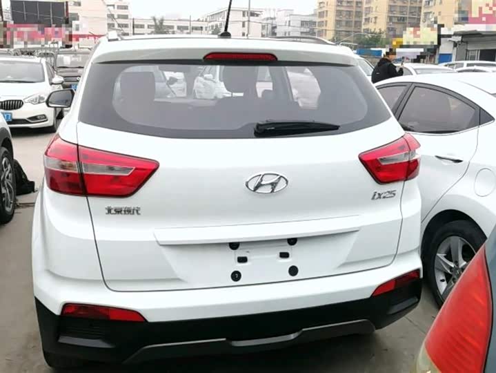 北京现代ix25 2015款 1.6l 自动两驱智能型gls