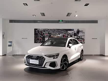 奥迪a3 2021款 a3l limousine 35 tfsi 豪华运动型