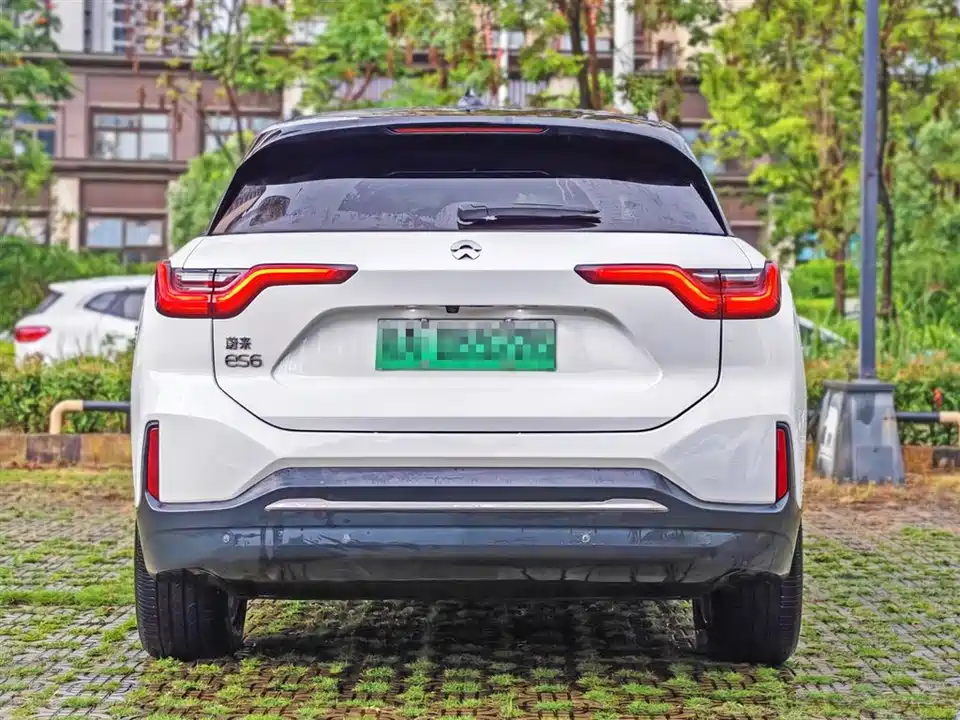 NIO ES6