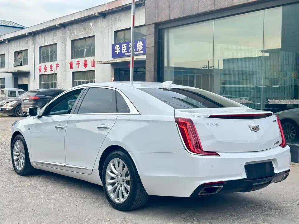 Cadillac XTS