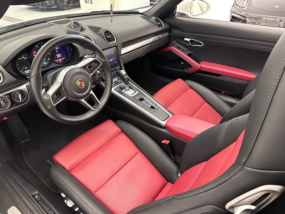 Porsche 718