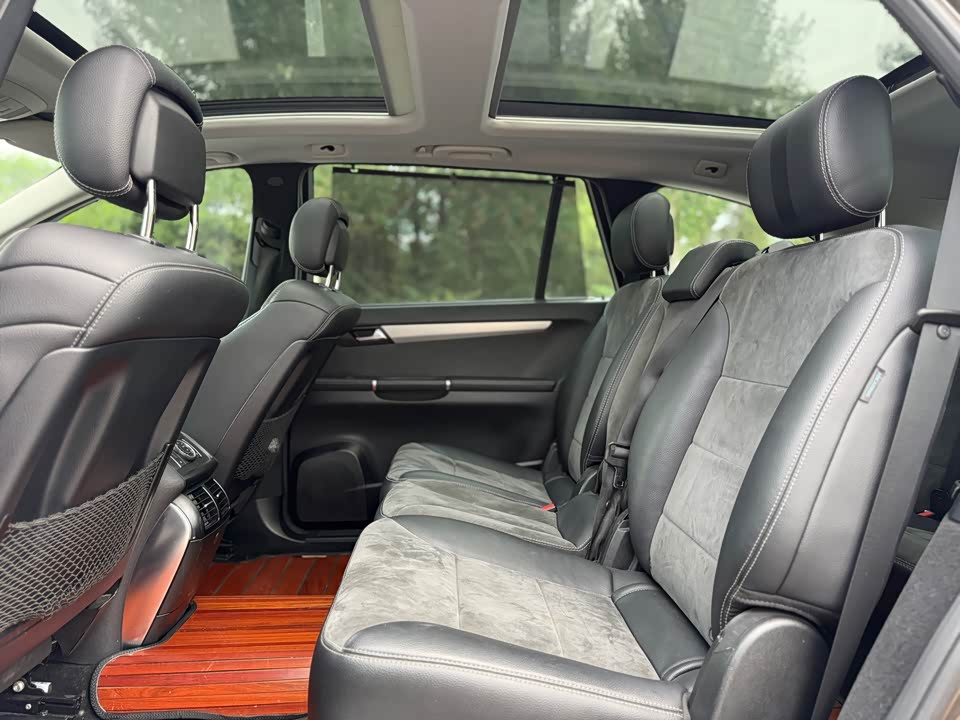 Mercedes-Benz R-class