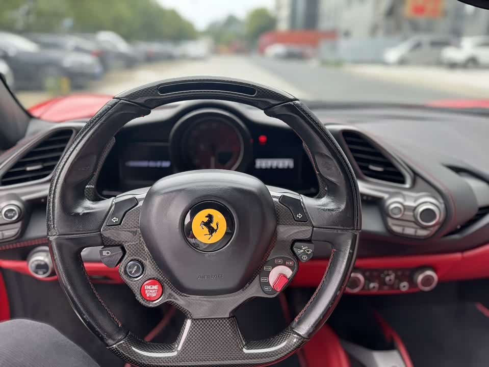 Ferrari 488